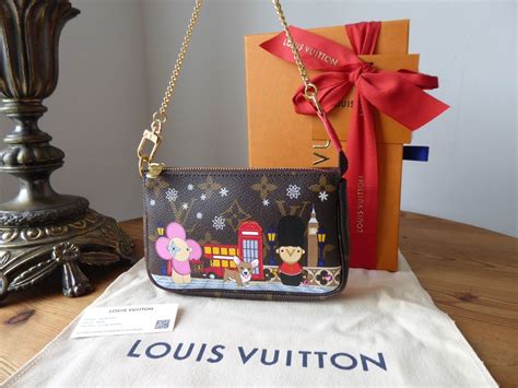 louis vuitton mini pochette christmas 2020|Louis Vuitton Pre.